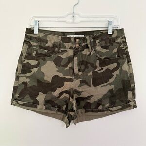 Royalty For Me Green Camo Shorts Women's size 6 Summer Casual Beach